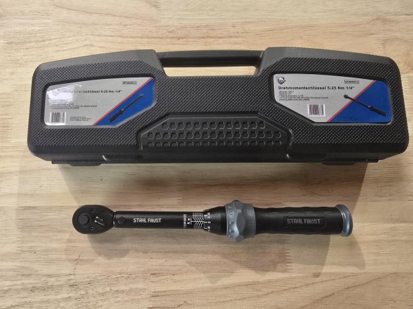 Drehmomentschlüssel 1/4" Zoll | 5-25 Nm | 72T Ratsche CR-V