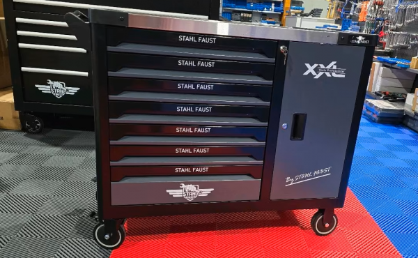 Profi Werkzeugwagen Werkstattwagen XXL Dream mit Werkzeug 7 Schubladen und Seitenschrank.